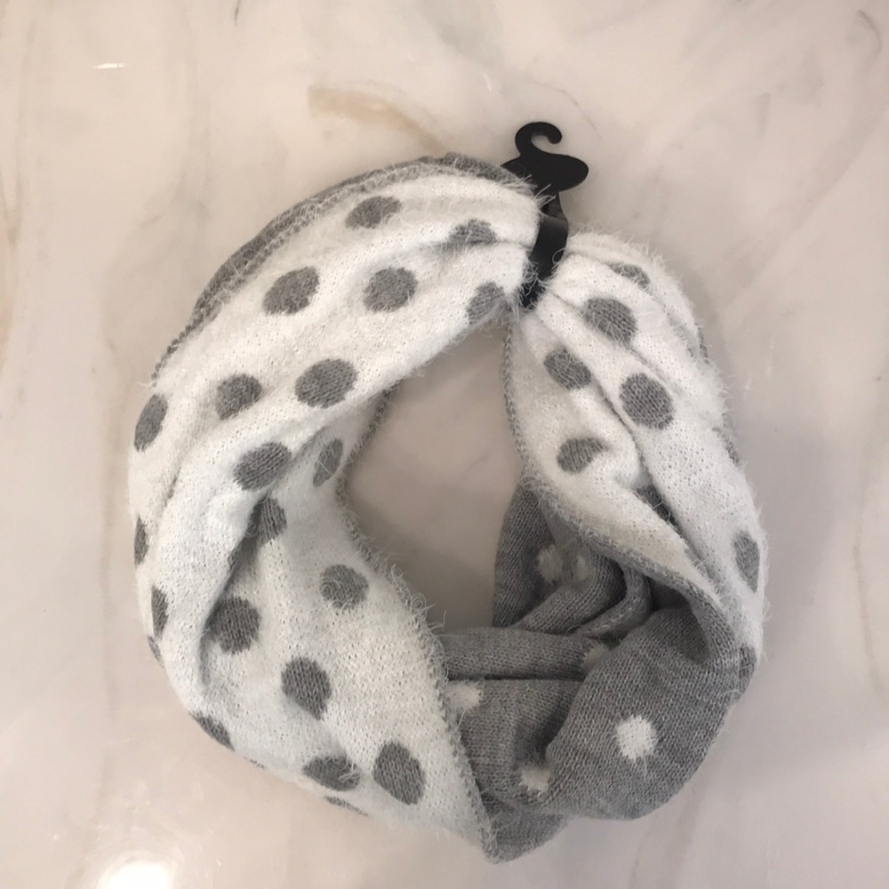Reversible infinity scarf- polka dot - Picture 3 of 6